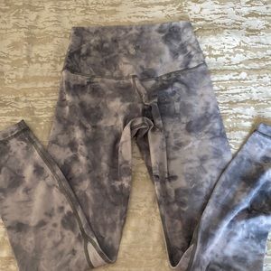 Lululemon Align Diamond Dye 25” size 4!